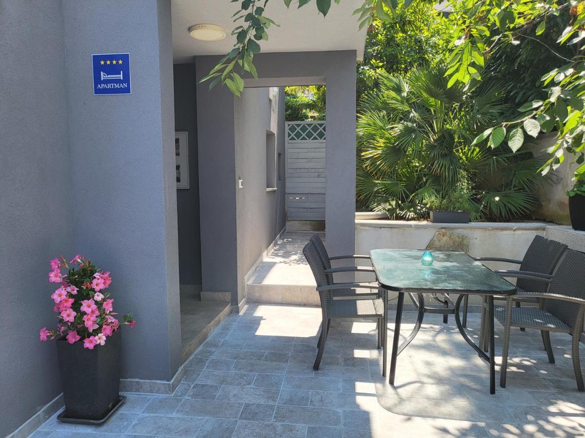 Vigo Apartman Pula Bagian luar foto